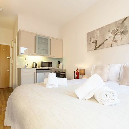Apple Apartments Kensington London Exterior photo